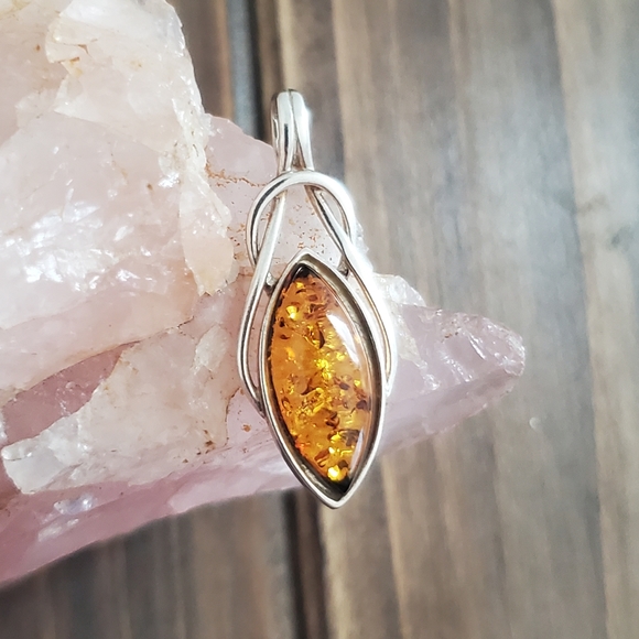 Jewelry - Amber Pendant Vintage Teardrop Shape 925 Silver Celtic Knot Minimalist
